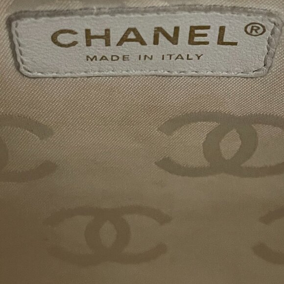 Chanel Wild Stitch Tote Bag - Picture 8 of 9